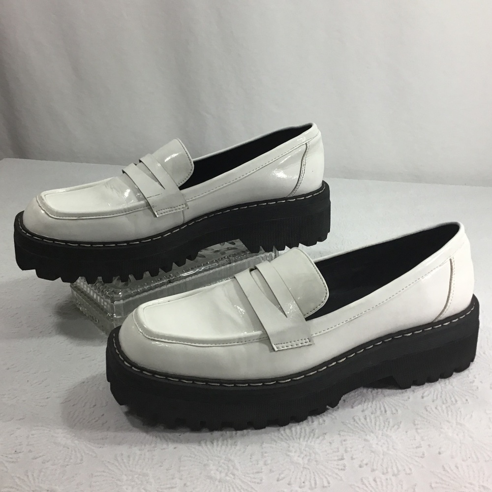 Cool Planet by Steve Madden White/Black Loafers